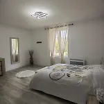 Bel Appartement Bord Du Rhone